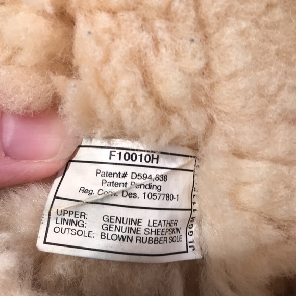 UGG Tan Three Button Boots Size 7 - Picture 12 of 15